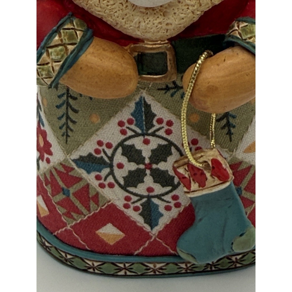 Hallmark 2004 Santa's Around the World - USA Keepsake 4.5 Inches Tall - Picture 2 of 6